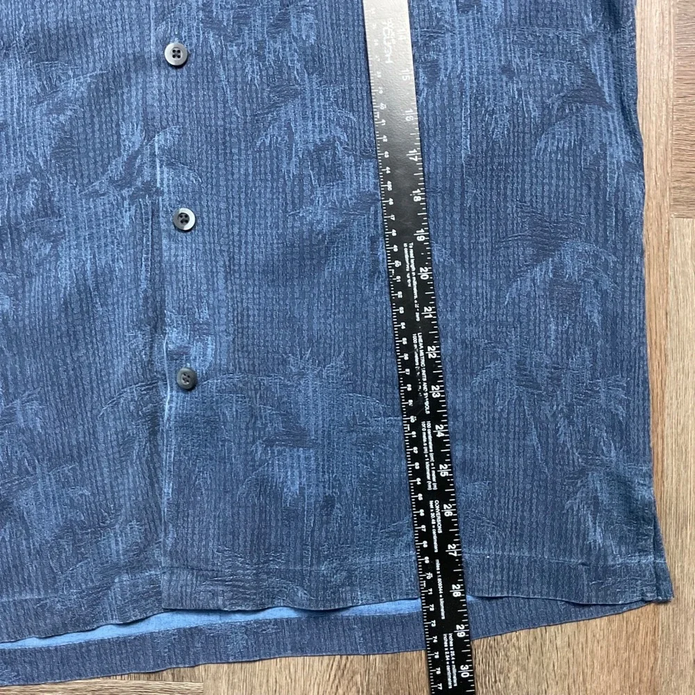 Tommy Bahama Silk Palm Tree Print Button Up Camp Shirt Mens‎ Large Blue Classy